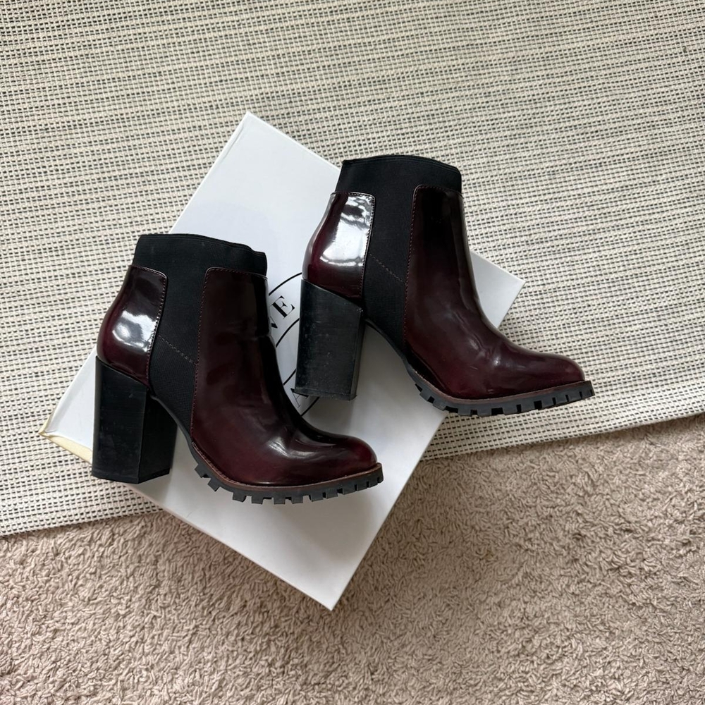 Steve Madden Burgundy Patent Ankle Boots